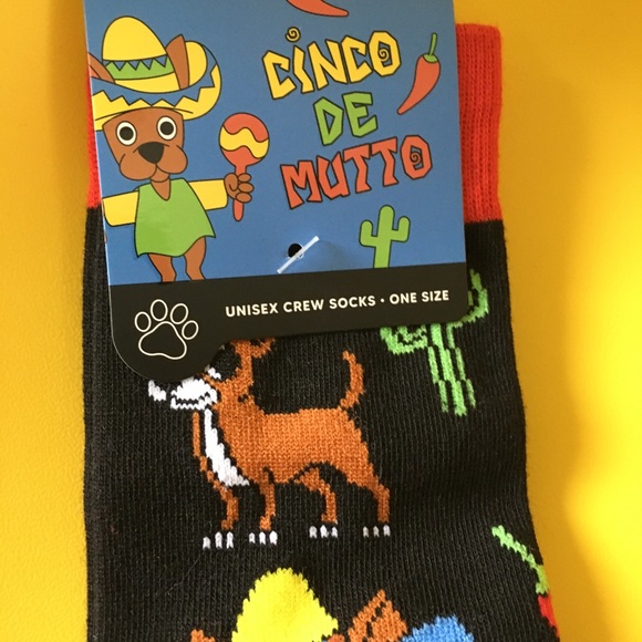 SOCKS chihuahua cactus pepper maracas Mexico hat - Picture 8 of 8